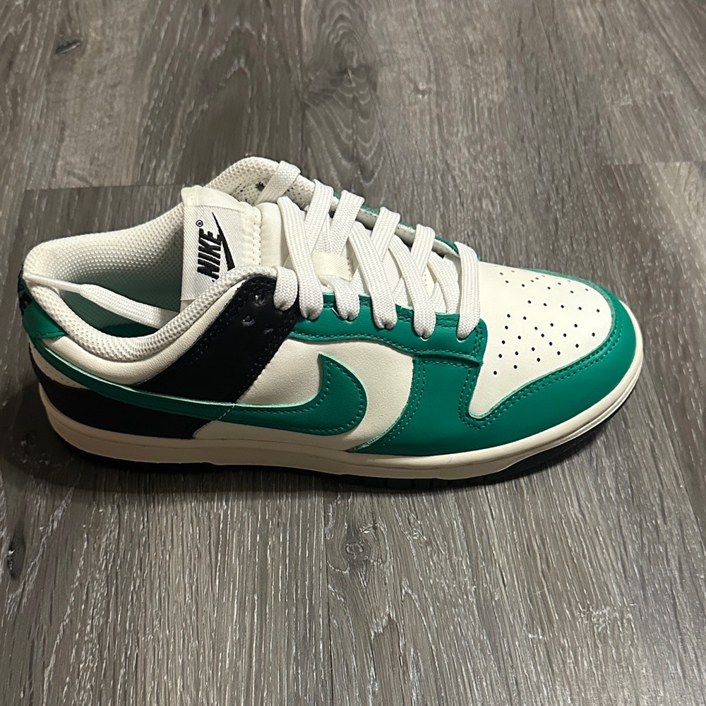 Nike Dunk Stadium Green/Black and White Low-Top Sneakers